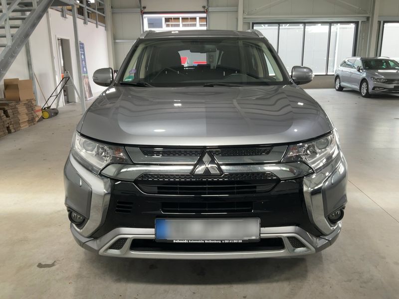 Mitsubishi Outlander 2.4 PHEV 4WD 2019 – снимка 14