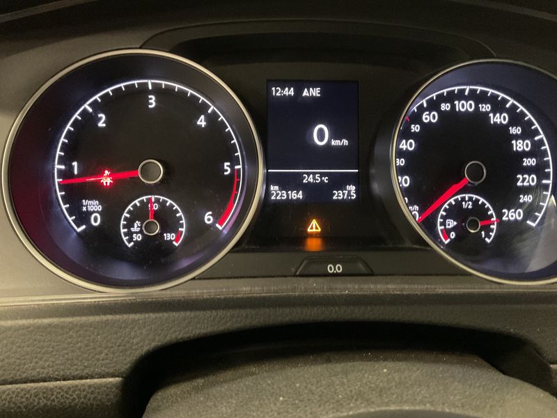 Volkswagen Golf VII 2.0 TDI Lounge BlueMotion Tech 2016 – снимка 18