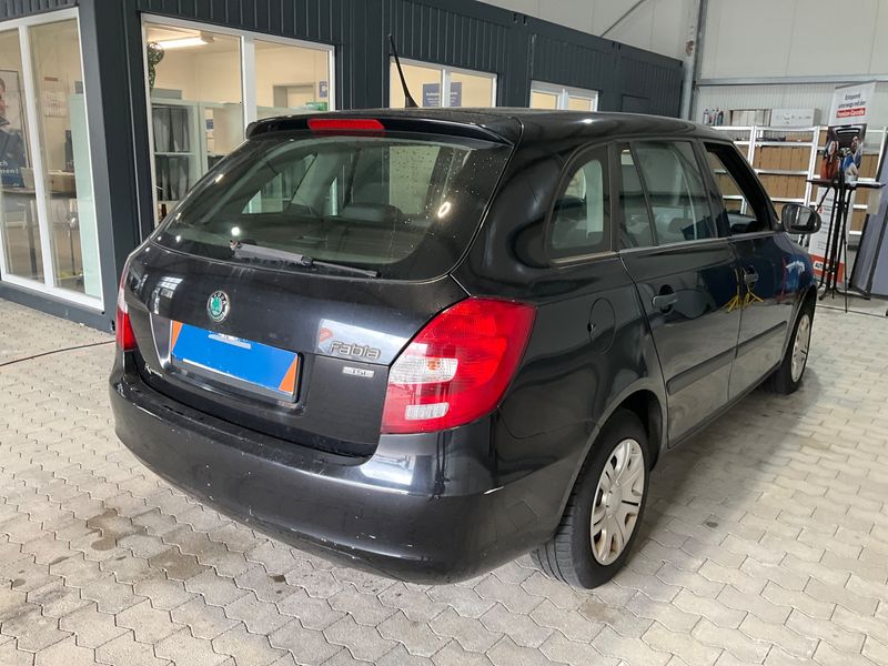 Skoda Fabia 1.2 TSI Cool Edition 2012 – снимка 2
