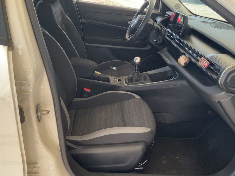 Jeep Avenger 1.2 T-GDI Longitude 2023 – снимка 16