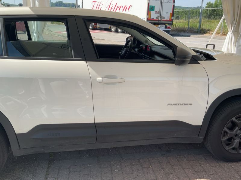 Jeep Avenger 1.2 T-GDI Longitude 2023 – снимка 10