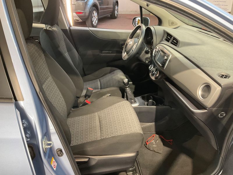 Toyota Yaris 1.33 Dual VVT-i Life 2014 – снимка 17