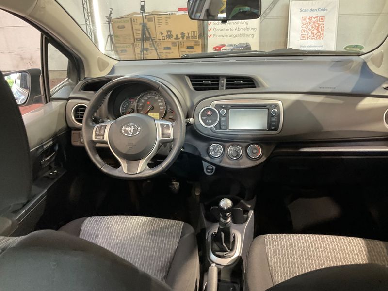Toyota Yaris 1.33 Dual VVT-i Life 2014 – снимка 18