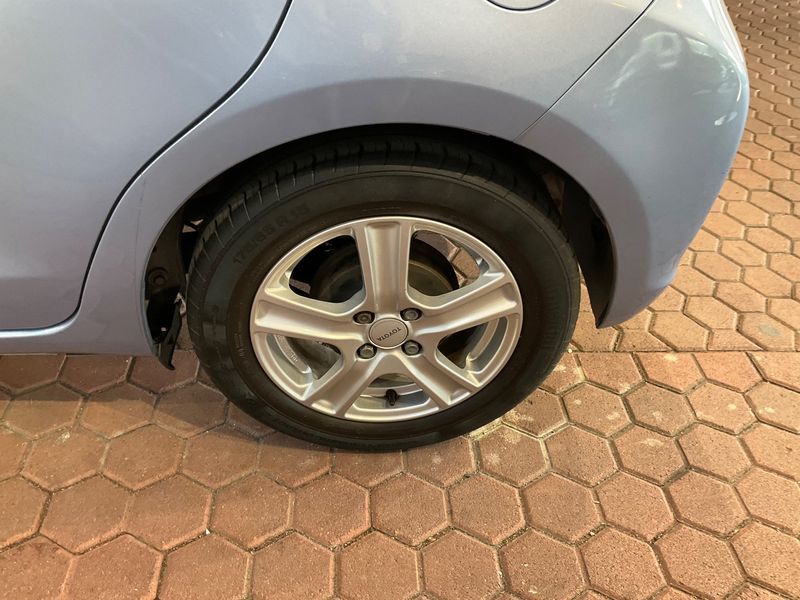 Toyota Yaris 1.33 Dual VVT-i Life 2014 – снимка 5