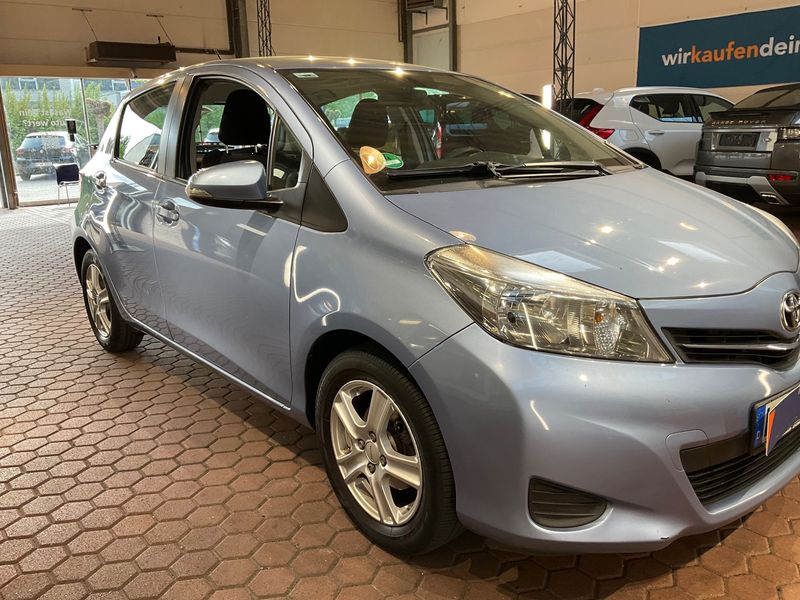 Toyota Yaris 1.33 Dual VVT-i Life 2014 – снимка 12