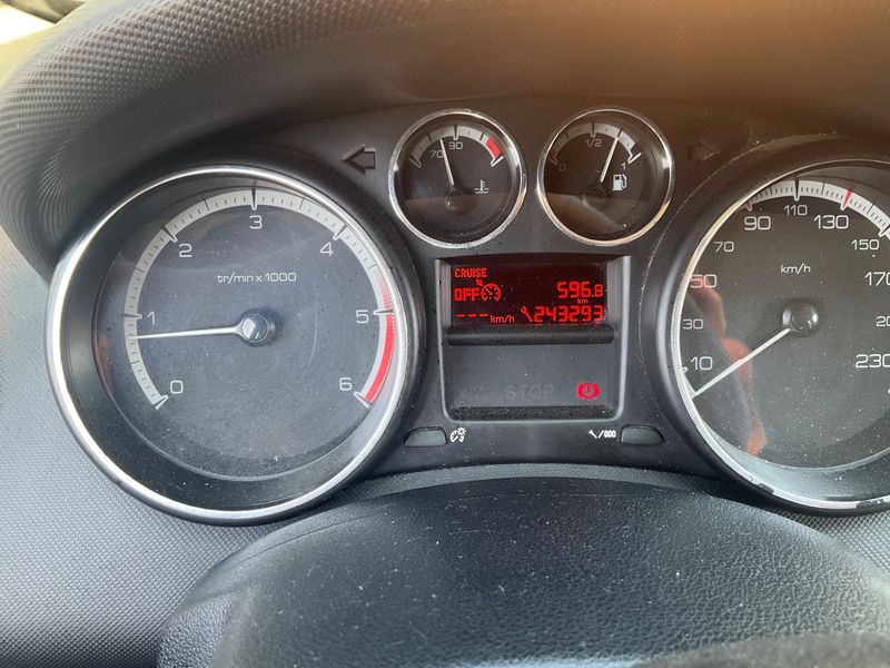 Peugeot 308 1.6 HDi Sport 2008 – снимка 4