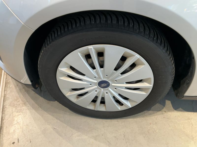 Ford Focus 1.0 EcoBoost Trend 2018 – снимка 3