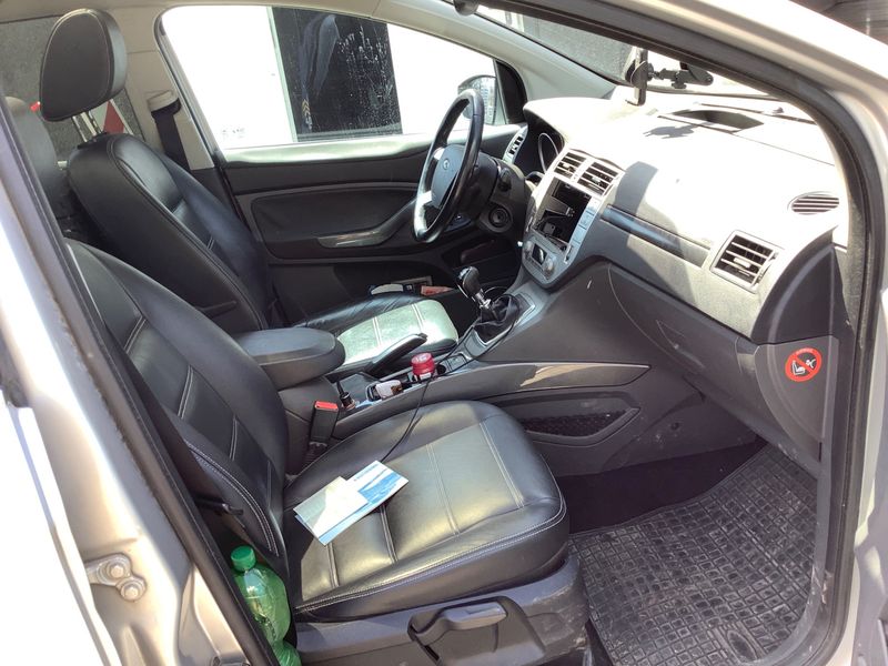 Ford Kuga 2.0 TDCi Titanium 2009 – снимка 3