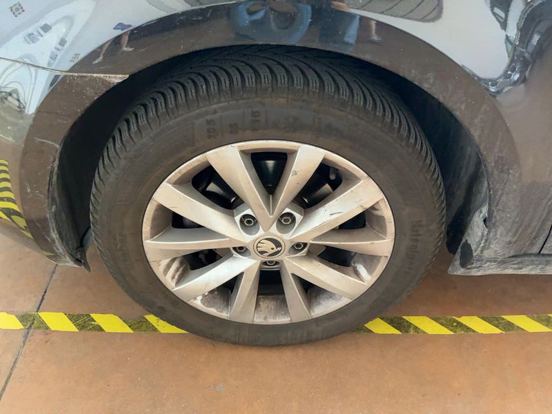 Skoda Octavia 1.6 TDI Executive 2016 – снимка 3