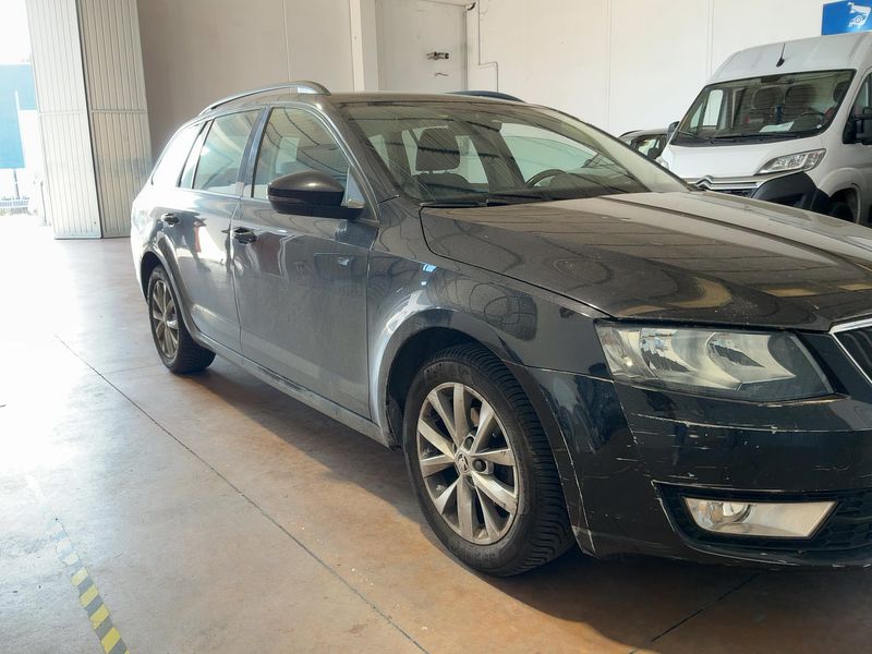 Skoda Octavia 1.6 TDI Executive 2016 – снимка 12