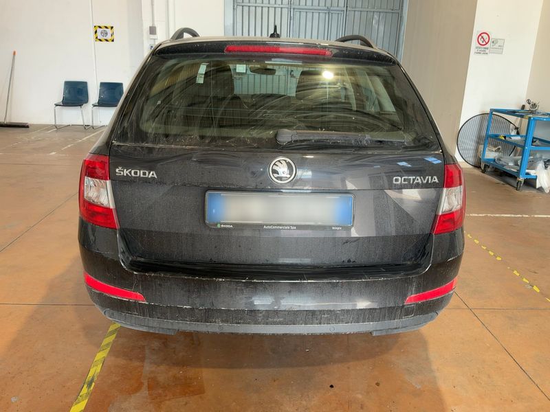 Skoda Octavia 1.6 TDI Executive 2016 – снимка 7