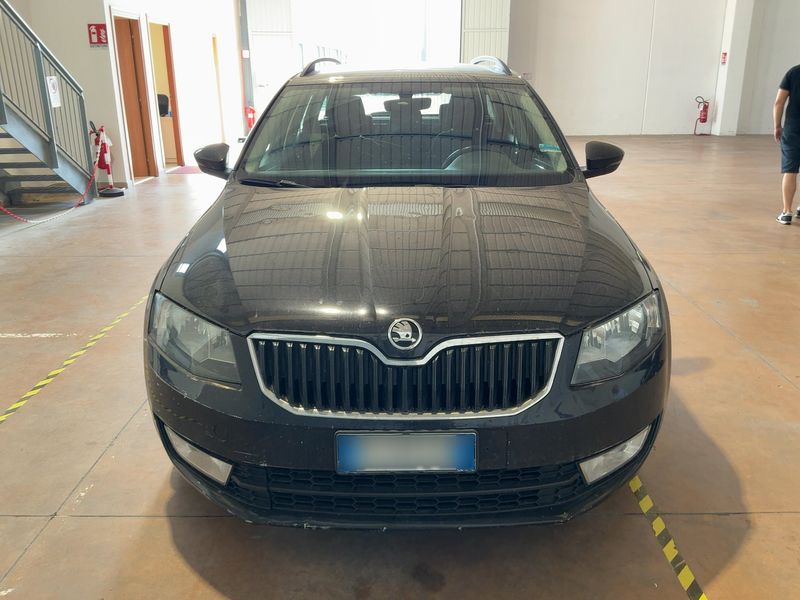 Skoda Octavia 1.6 TDI Executive 2016 – снимка 14