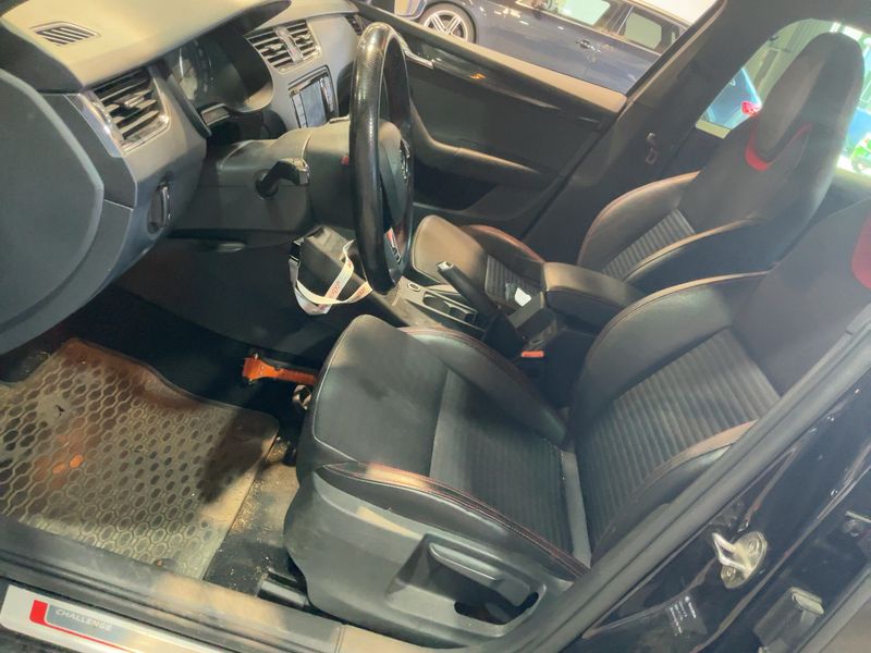 Skoda Octavia 2.0 TDI RS 2016 – снимка 16