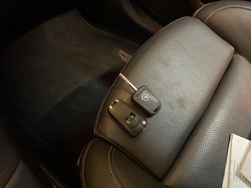 Opel Zafira Tourer 1.6 CDTI Cosmo Pack 2015 – снимка на щета