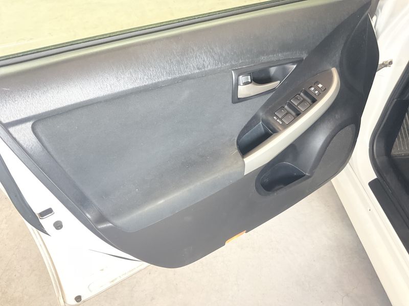 Toyota Prius 1.8 Active 2012 – снимка 32