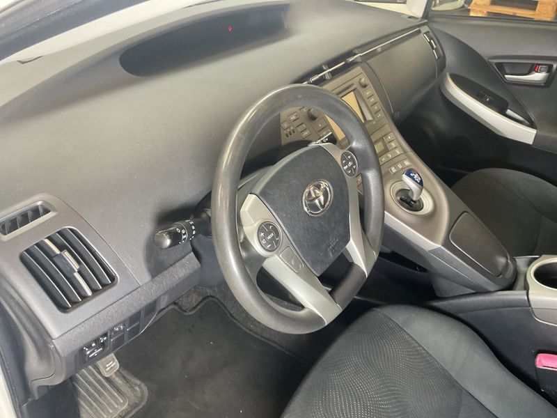 Toyota Prius 1.8 Active 2012 – снимка 35