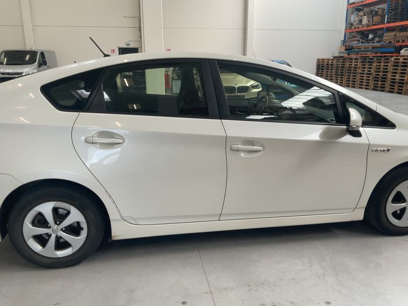 Toyota Prius 1.8 Active 2012 – снимка 10