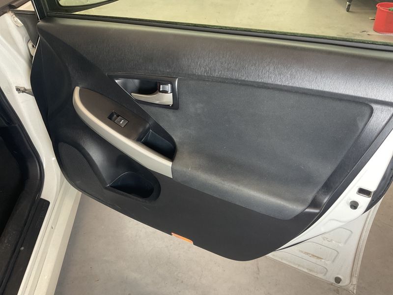 Toyota Prius 1.8 Active 2012 – снимка 38