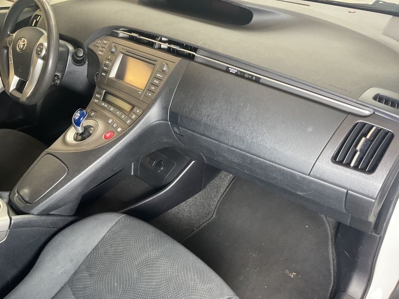 Toyota Prius 1.8 Active 2012 – снимка 31