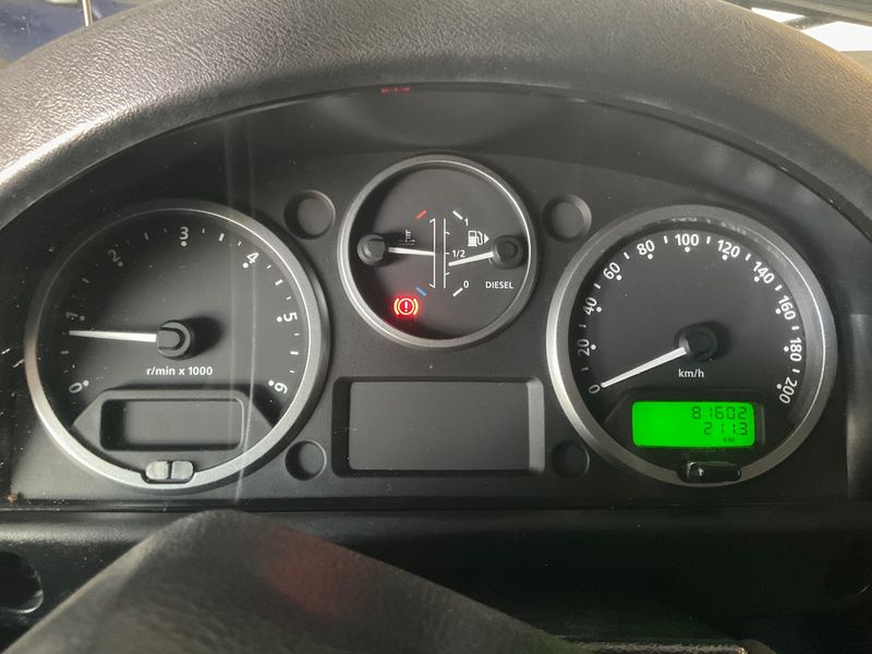 Land Rover Defender 2.2 Td4 90 E Station Wagon 2013 – снимка 18