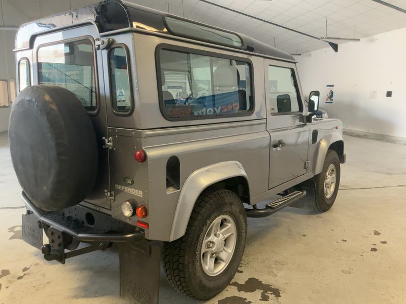 Land Rover Defender 2.2 Td4 90 E Station Wagon 2013 – снимка 8