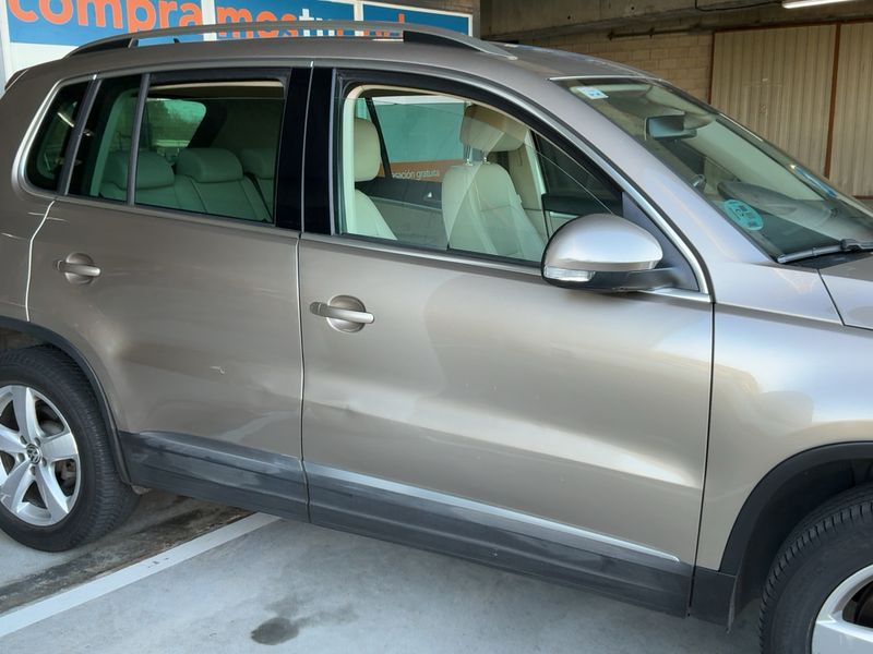 Volkswagen Tiguan 2.0 TSI 4Motion Sport 2015 – снимка 10