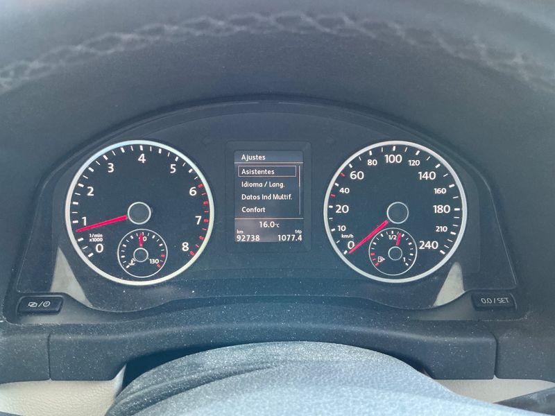 Volkswagen Tiguan 2.0 TSI 4Motion Sport 2015 – снимка 18