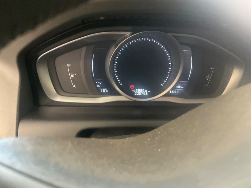 Volvo XC60 2.0 D4 Momentum 2WD 2016 – снимка 19