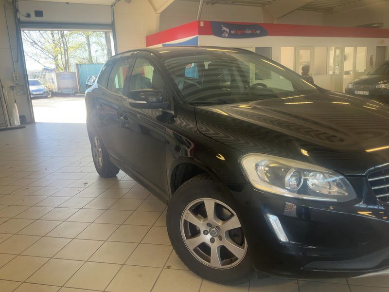 Volvo XC60 2.0 D4 Momentum 2WD 2016 – снимка 12