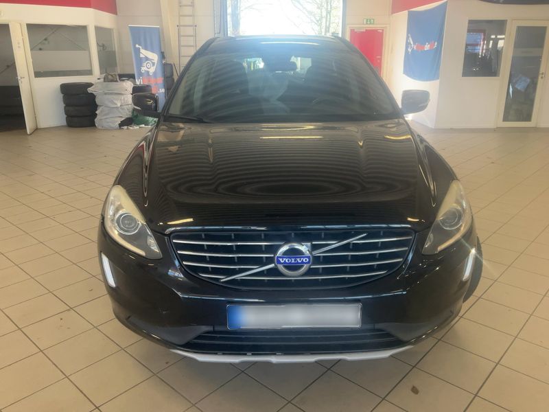 Volvo XC60 2.0 D4 Momentum 2WD 2016 – снимка 14