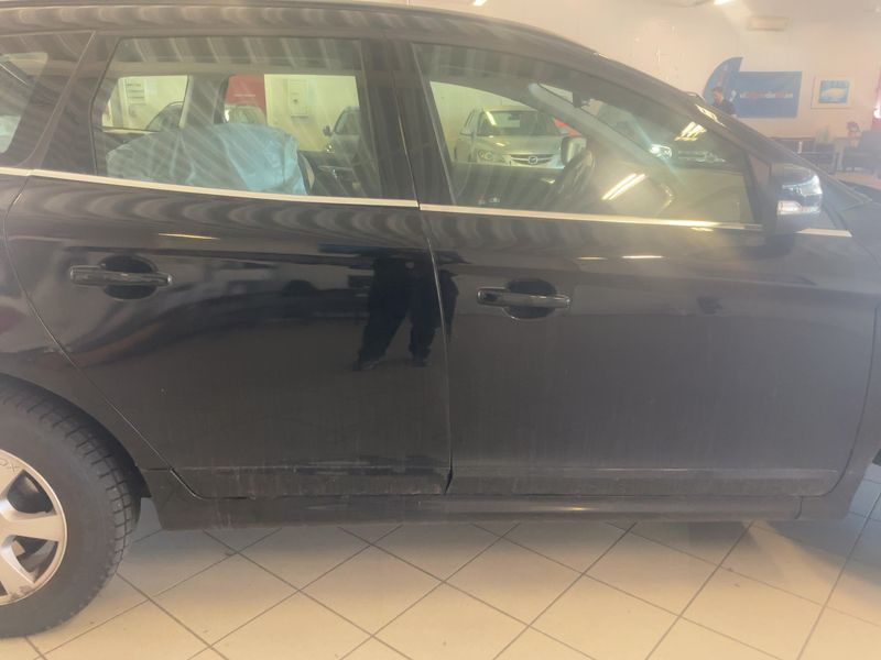 Volvo XC60 2.0 D4 Momentum 2WD 2016 – снимка 10