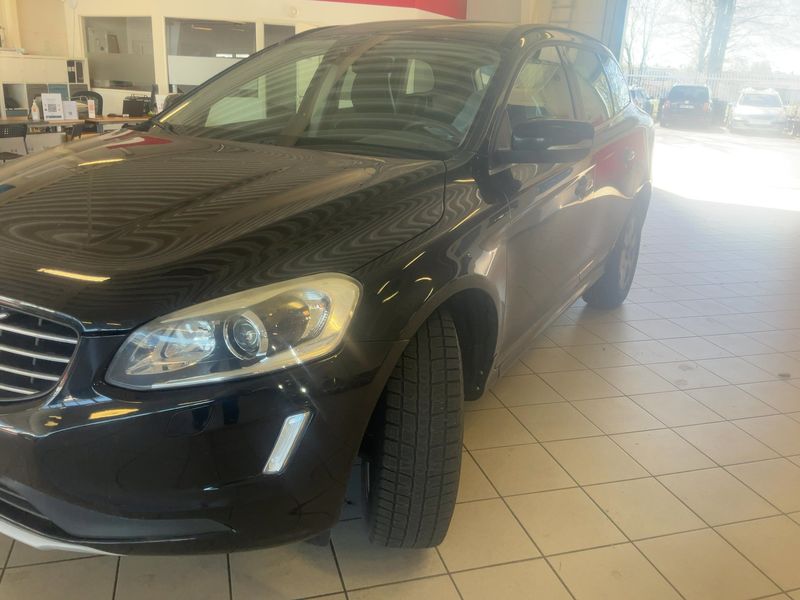 Volvo XC60 2.0 D4 Momentum 2WD 2016 – снимка 2