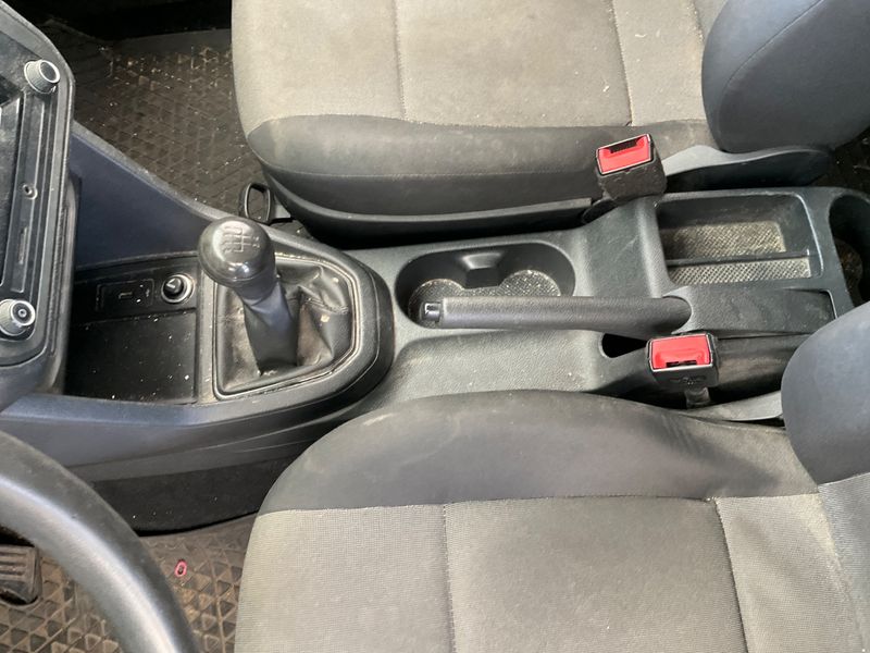Volkswagen Caddy 2.0 TDI Maxi BlueMotion Tech 2015 – снимка 35