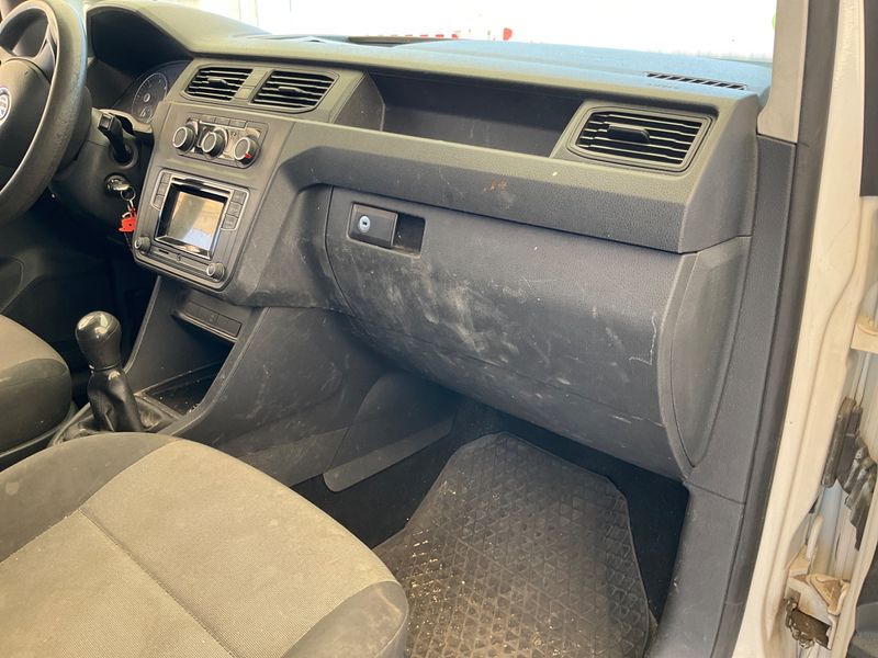 Volkswagen Caddy 2.0 TDI Maxi BlueMotion Tech 2015 – снимка 41