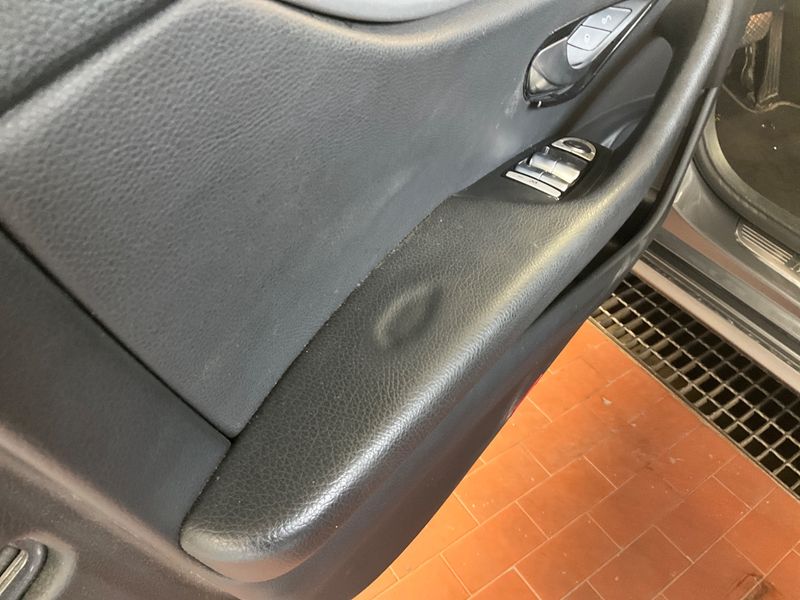 Mercedes-Benz E-Klasse E 220 d Standard 2017 – снимка 27
