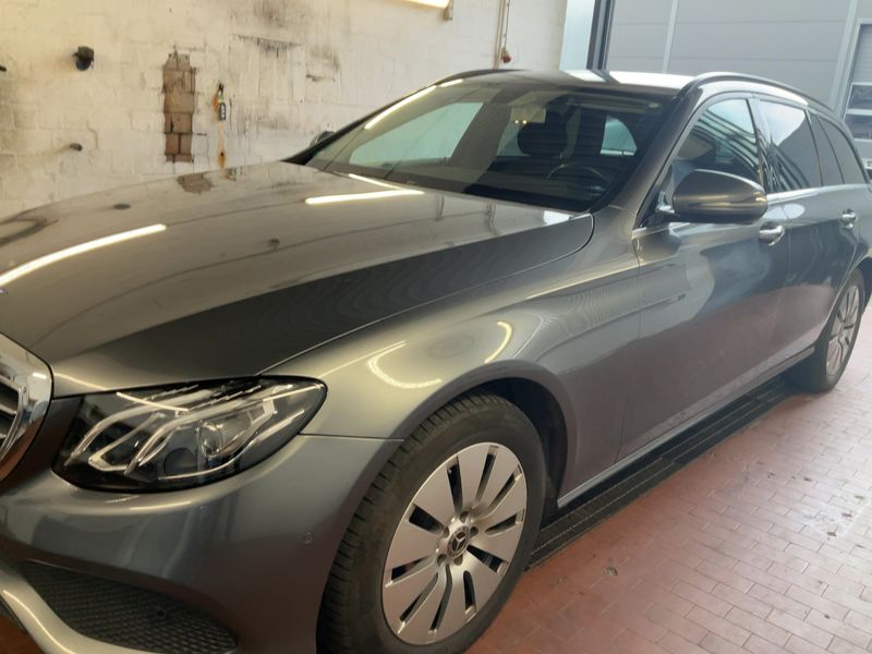 Mercedes-Benz E-Klasse E 220 d Standard 2017 – снимка 2