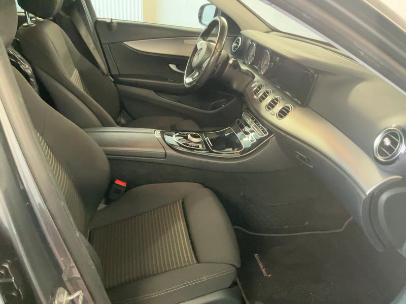 Mercedes-Benz E-Klasse E 220 d Standard 2017 – снимка 17