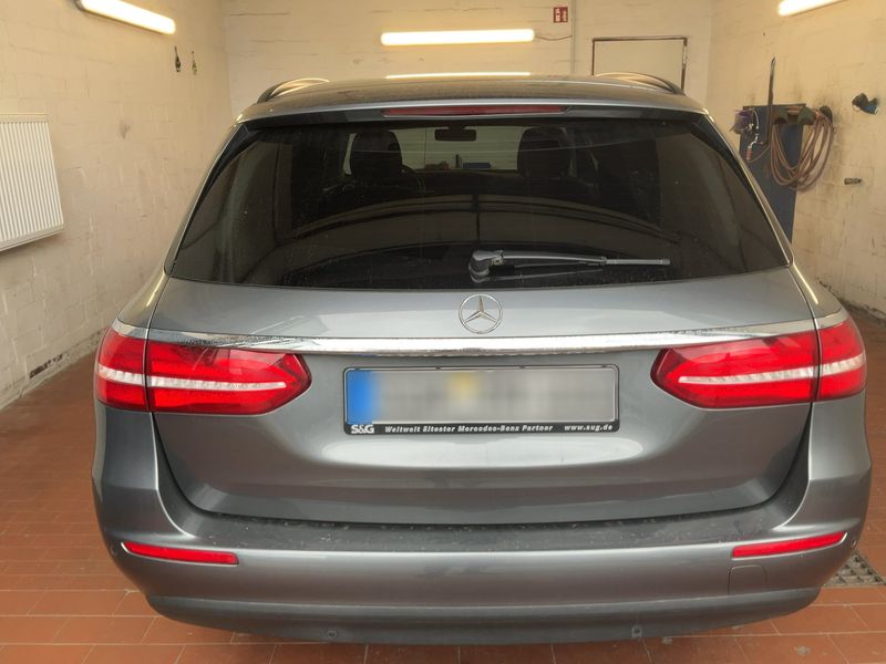 Mercedes-Benz E-Klasse E 220 d Standard 2017 – снимка 7