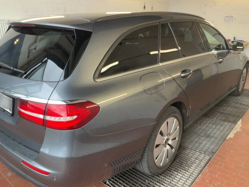 Mercedes-Benz E-Klasse E 220 d Standard 2017 – снимка 8