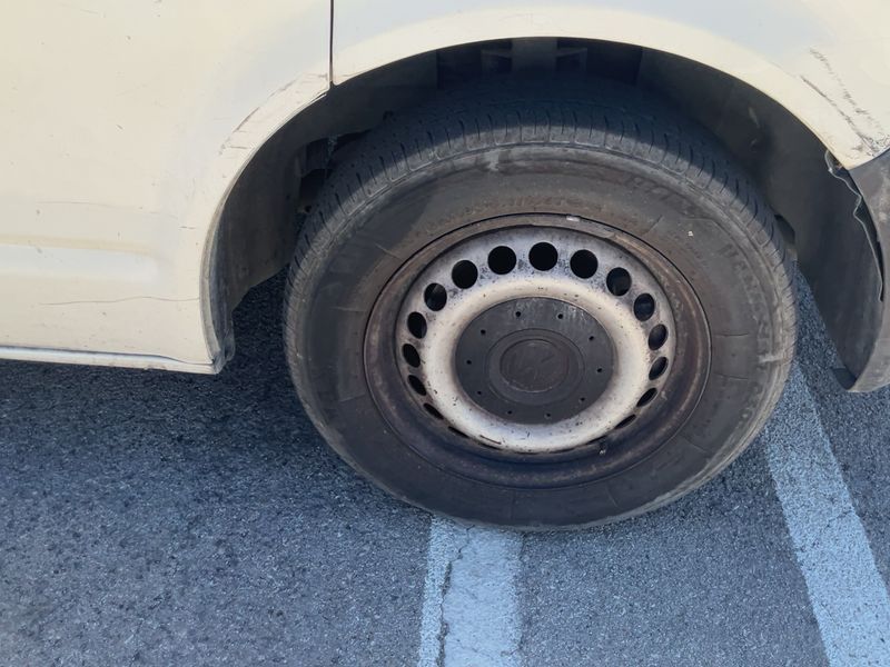 Volkswagen T5 Kombi 1.9 TDI 2007 – снимка 11