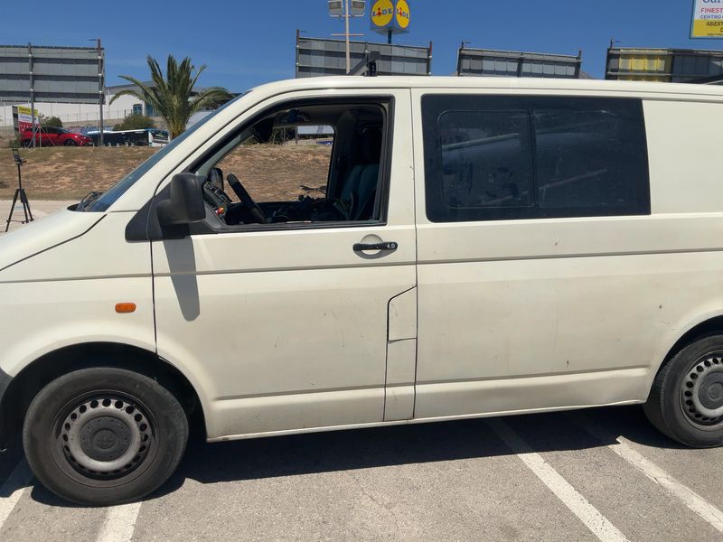Volkswagen T5 Kombi 1.9 TDI 2007 – снимка 4