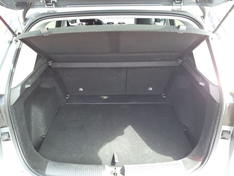 MG ZS 1.5 T-GDI Plug-in Hybrid Luxury 2025 – снимка 9