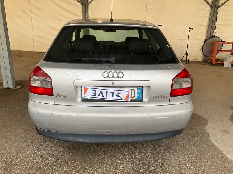 Audi A3 1.9 TDI Ambition 2000 – снимка 2