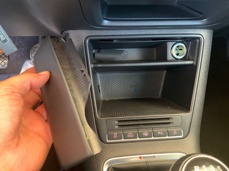 Volkswagen Tiguan 2.0 TDI Sport 2011 – снимка 23