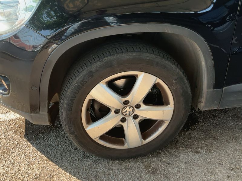 Volkswagen Tiguan 2.0 TDI Sport 2011 – снимка 3