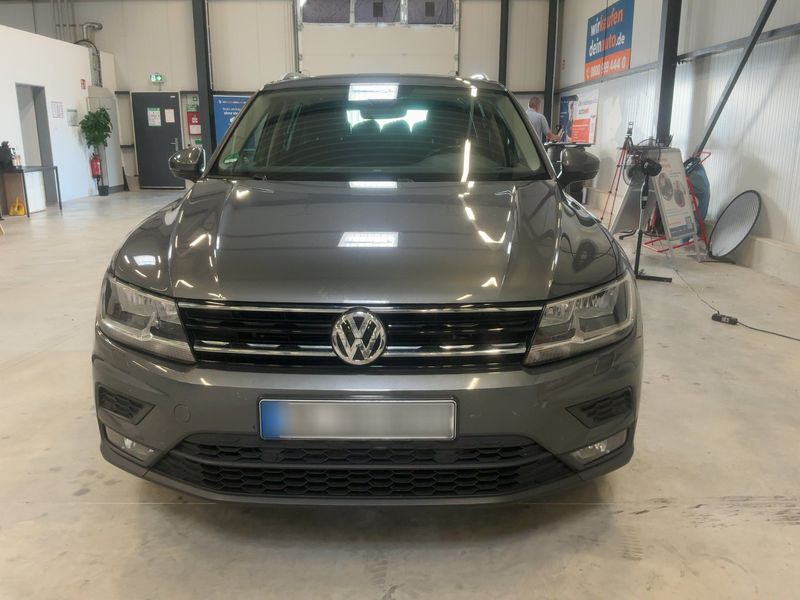 Volkswagen Tiguan 2.0 TDI Sound BlueMotion Tech 2017 – снимка 14