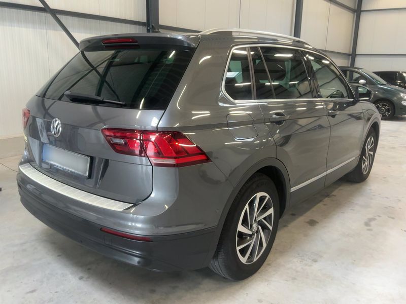 Volkswagen Tiguan 2.0 TDI Sound BlueMotion Tech 2017 – снимка 8