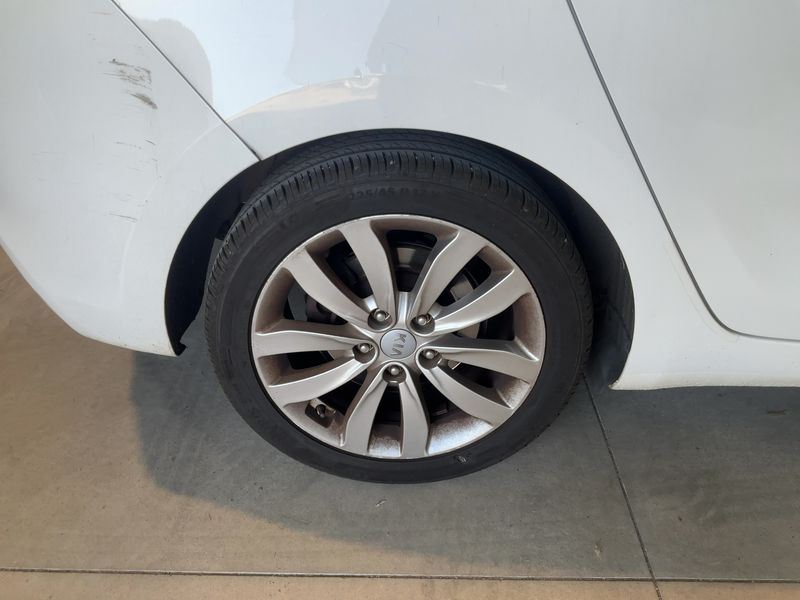 Kia Carens 1.7 CRDi Class 2015 – снимка 9