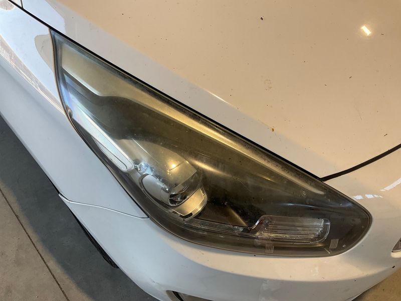 Kia Carens 1.7 CRDi Class 2015 – снимка 34