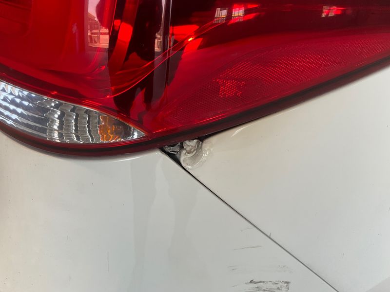 Kia Carens 1.7 CRDi Class 2015 – снимка 21